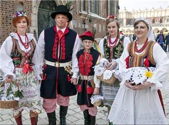 آنچه باید از عید پاک یا ایستر بدانیم؛ فلسفه و آداب و رسوم عید پاک