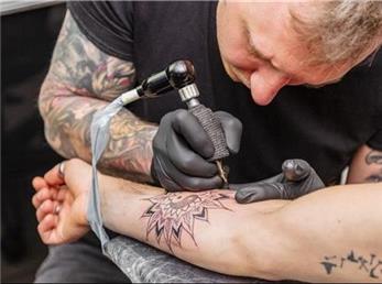 ایده‌هایی برای تتو روی بازو برای مردان؛ ایده‌هایی برای خالکوبی بازوی آقایان