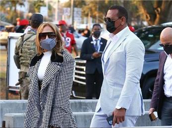 اولین عکس‌‎های جنیفر لوپز پس از جدایی از الکس رودریگز