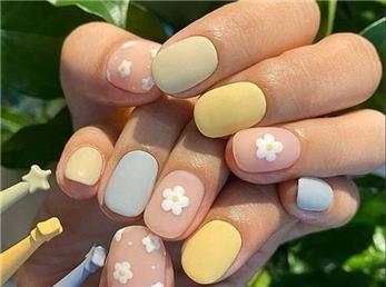 جدیدترین طرح‌های  بهاری ناخن؛ 20 طرح ناخن بهاری 1400