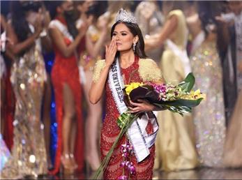 دختر شایسته جهان  انتخاب شد؛ آندریا مزا برنده تاج میس یونیورس را بیشتر بشناسید