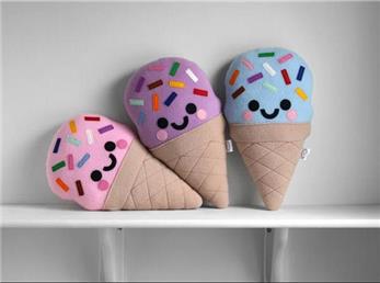 طرز تهیه انواع بستنی خانگی برای کودکان؛ از بستنی انجیر تا زغال‌اخته