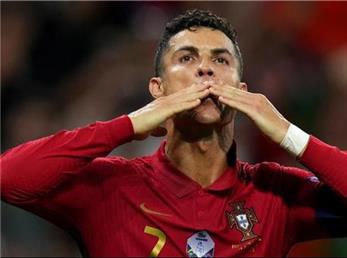 پیام رونالدو به علی دایی: قهرمان واقعی همیشه قهرمان می‌ماند