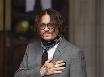 پیروزی جانی دپ در دادگاه؛ جانی دپ و وکلایش دروغین بودن دو ادعای امبر هرد را اثبات کردند