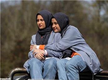 سارا و نیکا از خانواده واقعی شان رونمایی کردند + تصاویر