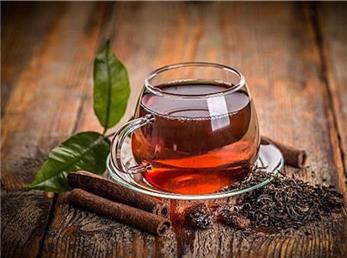 ۱۰ فایده نوشیدن چای سیاه که نمی‌دانستید!