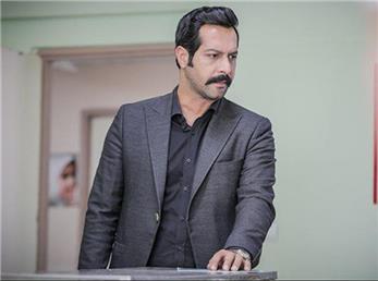 آقای بازیگر بالاخره پناهنده شد!