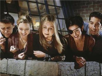 ۱۰ سریال کمدی که ارزش تماشا کردن دوباره را دارند