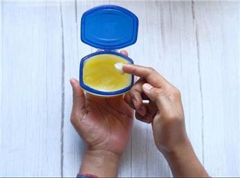 اشتباهاتی که دیگر نباید درباره وازلین تکرار کنید