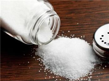 اگر می‌خواهید جوان بمانید، از مصرف این سه ماده غذایی پرهیز کنید