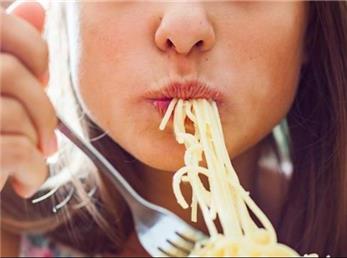 اگر از صدای غذا خوردن دیگران بدتان می آید این خبر را بخوانید