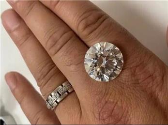 گنج ارزشمندی که یک زن در خانه اش پیدا کرد