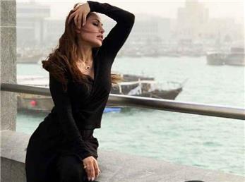 تجمع مردم یزد برای دیدن رامانا سیاحی + فیلم