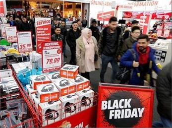 «جمعه سیاه» ۱۷ هزار ایرانی را راهی ترکیه کرد