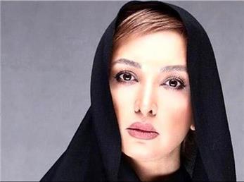 روناک یونسی در حال تدارکات کریسمس