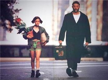 تماشای فیلم لئون حرفه ای، فیلم شوالیه تاریکی و فیلم زندگی زیباست در دالفک