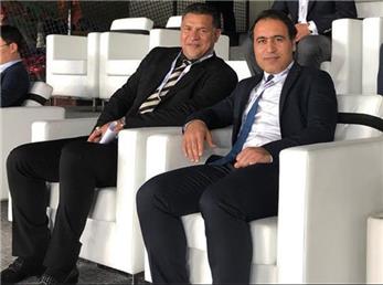 علی دایی در بین ستاره‌هایی که جام‌جهانی را قرعه‌کشی می‌کنند