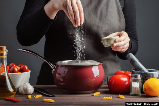 نمک باعث چاقی می شود
