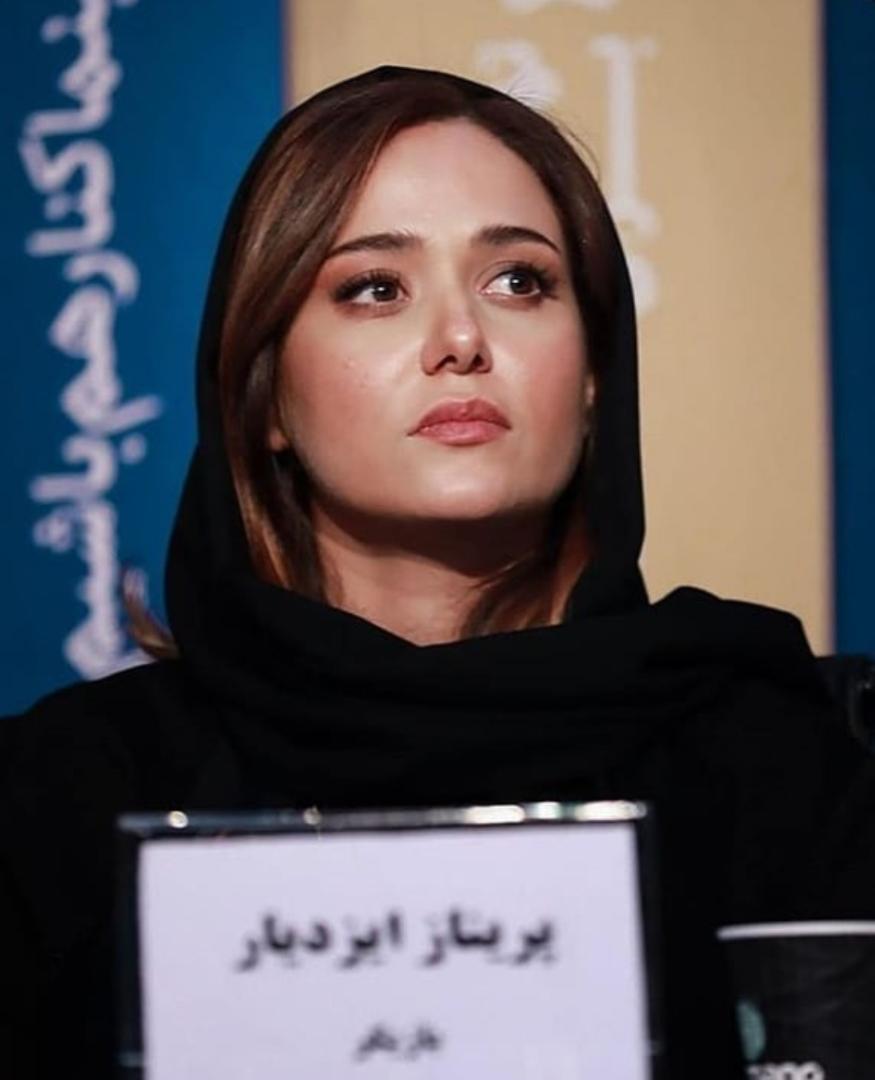 پریناز ایزدیار در نشست خبری سه کام حبس