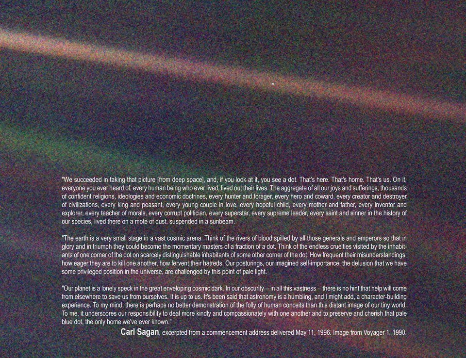 pale blue dot نقطه آبی کمرنگ
