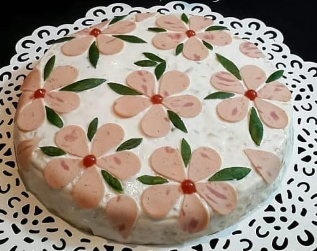 ایده تزیین سالاد الویه با کالباس