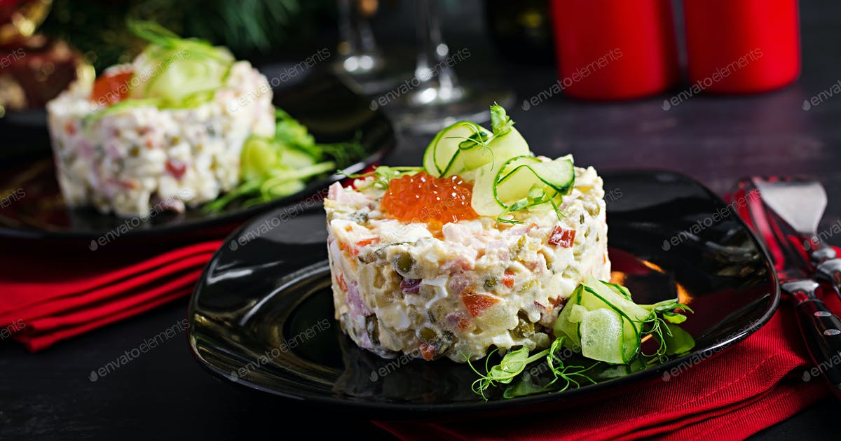 تزیین الویه به شکل قالبی و بشقابی