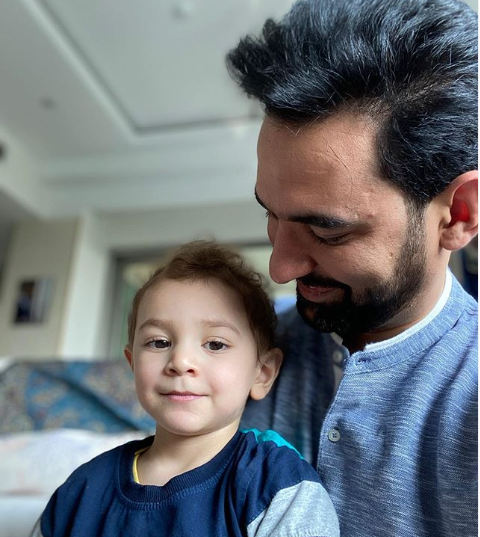 آذری جهرمی و فرزندش