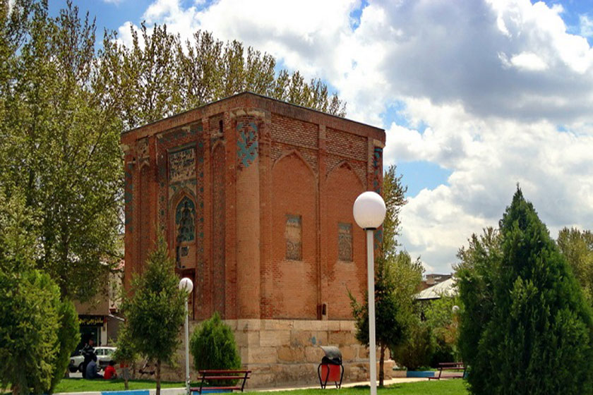 گنبد سرخ مراغه