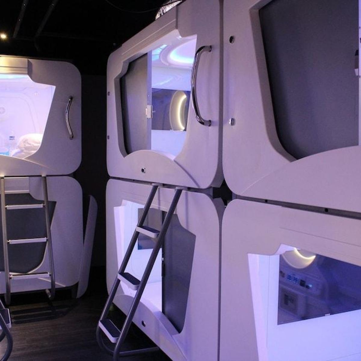 capsule hotel