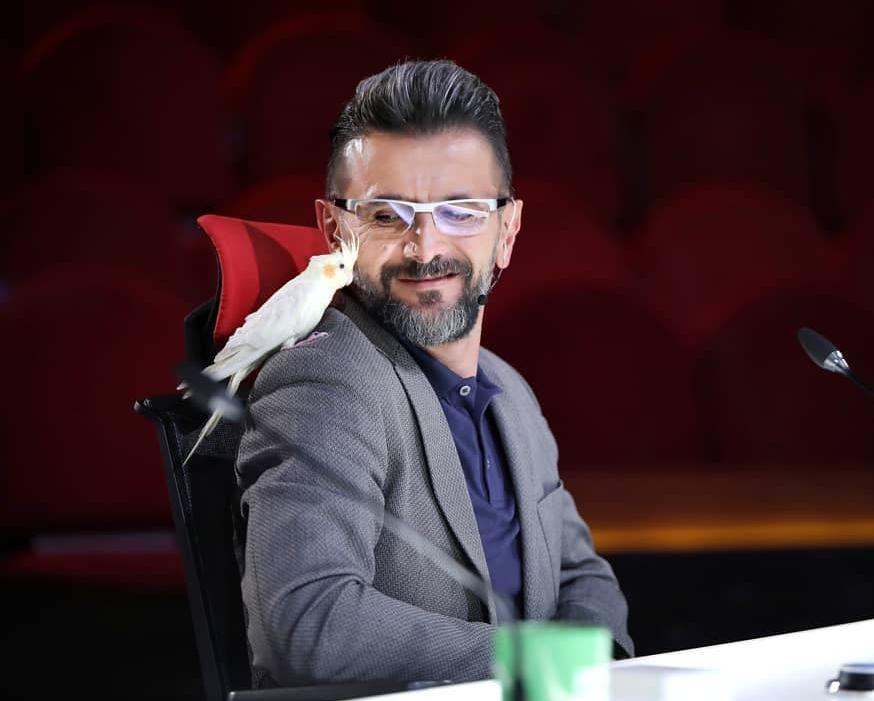 امین حیایی و کلکسیون عینکهایش