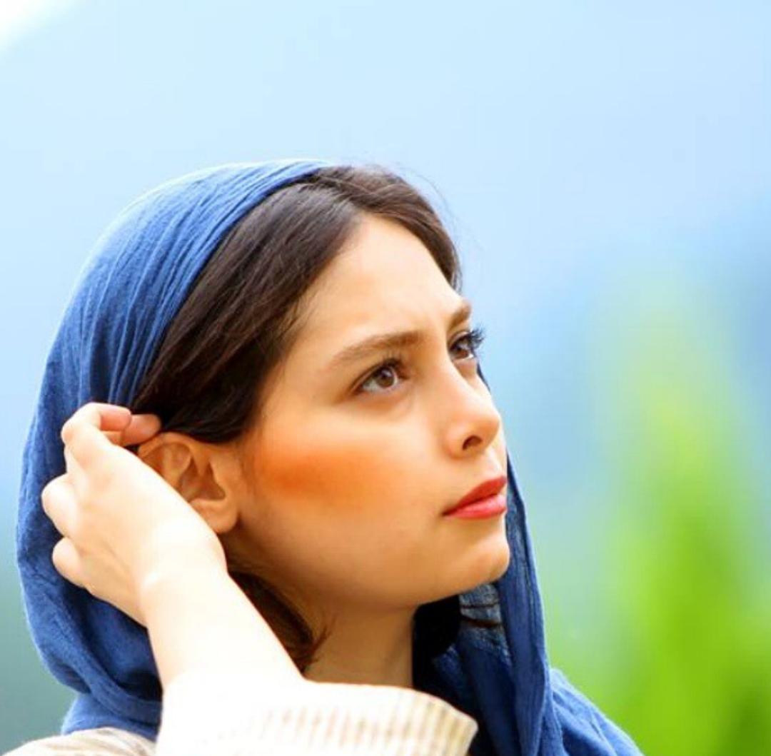 دیبا زاهدی