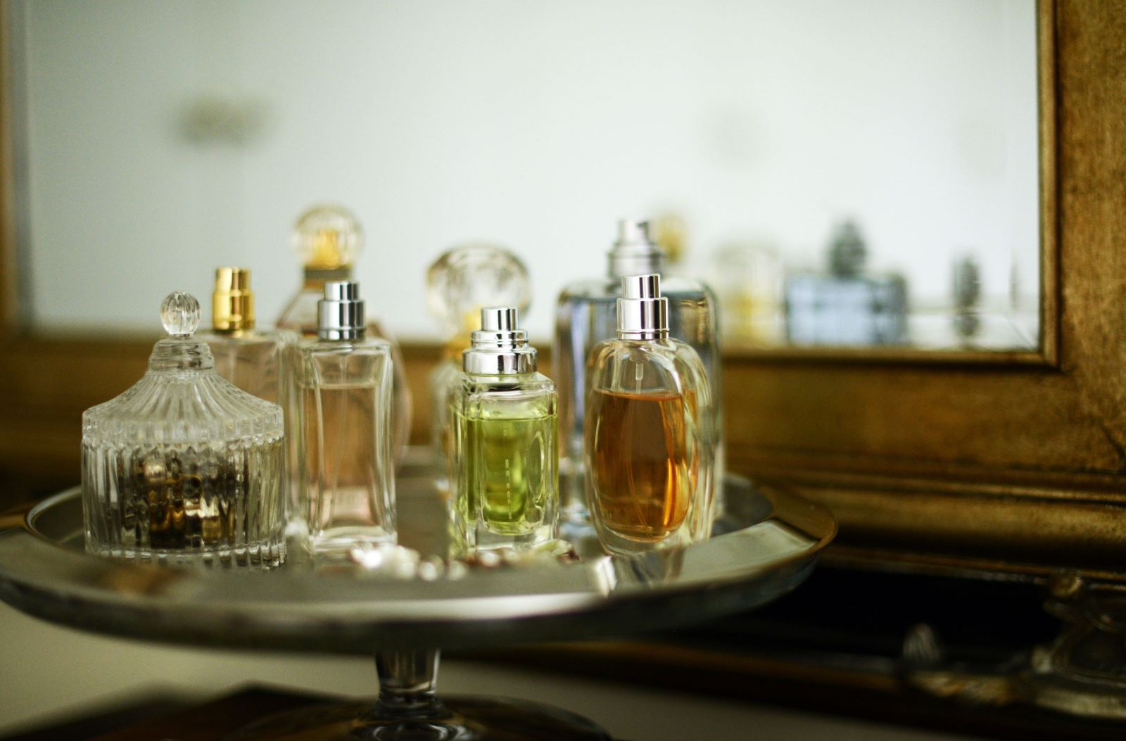 عطری که باعث جوانی میشود